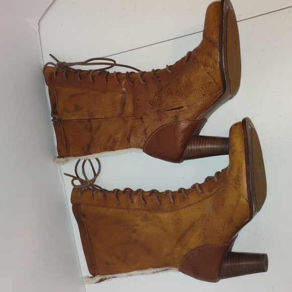 Ugg Camille Lace Up Heel Boot with Fur Detail - Picture 4 of 13